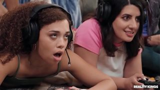 Mode Kerjasama Bercinta Untuk Gamer Cewek / Realita Raja-raja