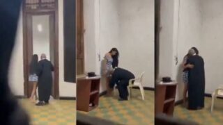 Bapa Gereja Menikmati Kemesraan Gadis Muda Yang Menggoda