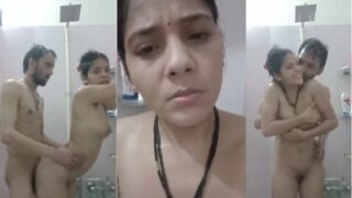 Video Panas Bhabhi Dan Devar Menggoda Di Kamar Mandi