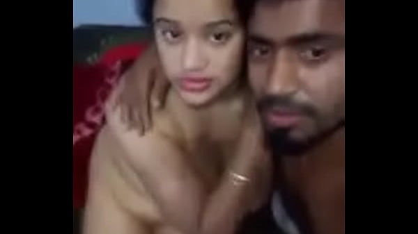 Cewek India, Pasrah Di Ranjang, Badan Basah Keringetan, Siap Digoyang.