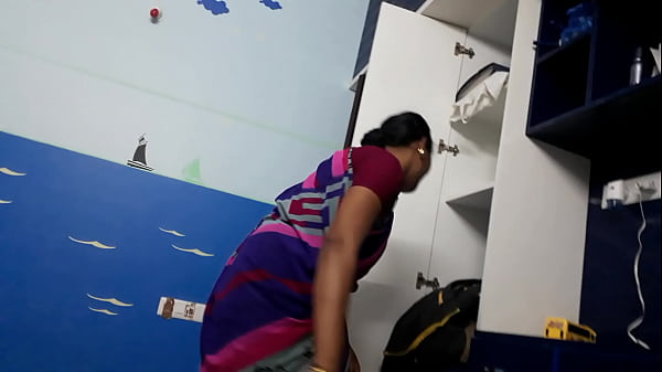 Desi Babu Baru, Siap Digarap, Pelayan Seksi Siap Melayani Nafsu.