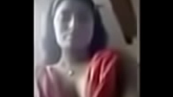 Tontonan Payudara Perempuan India