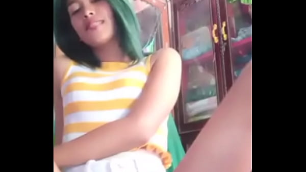 Bigo Live: Cewek Asia Gatel, Celana Ketat Basah