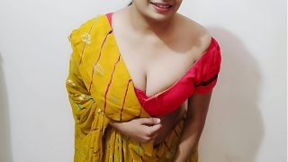 भाभी ने देवर का लंड पकड़ा, फिर खुद उस पर सवार हो गई (गंदी हिंदी आवाज़)