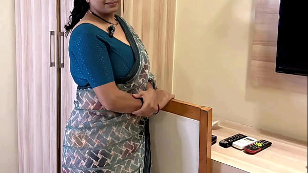 Bhabhi Ji Pahli Baar Naye Flat Mein Devar Ko De Rahi Hai Khaas Tohfa, Garam Hindi Audio Ke Saath