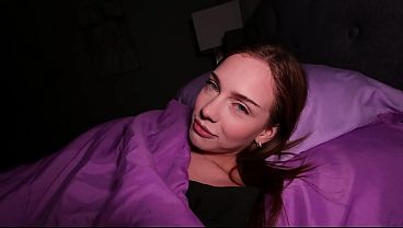 Tidur Satu Ranjang Bareng Adik Tiri Mungilku – Venus Vixen, Malam Panas Penuh Godaan