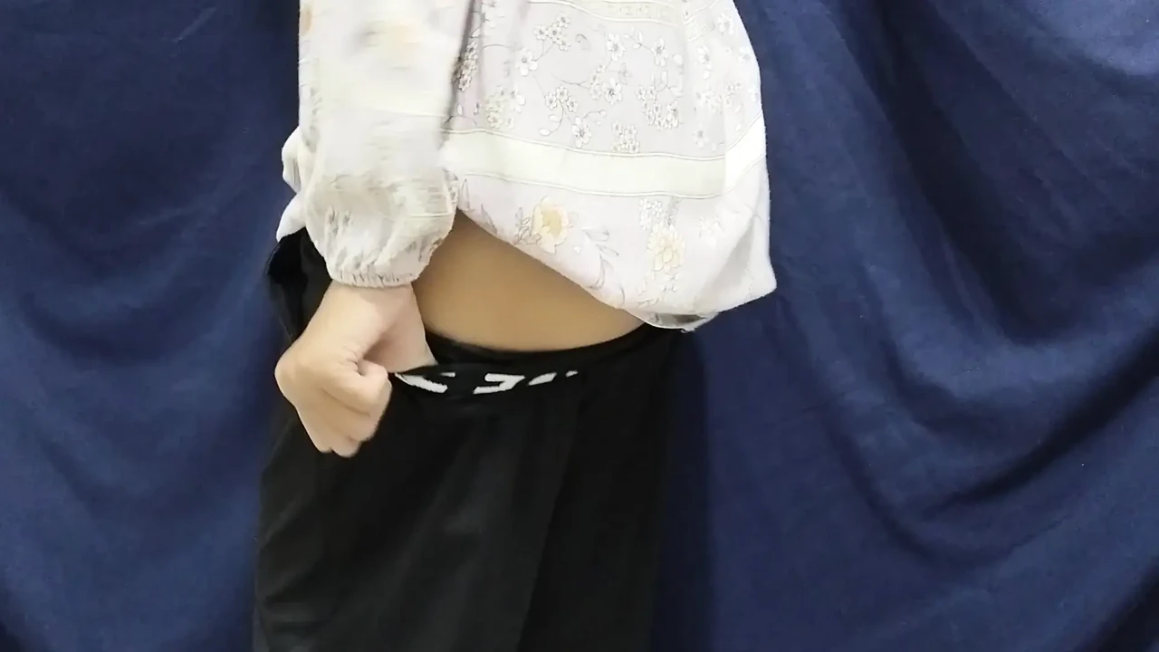 Hijab Women Teasing And Masturbating
