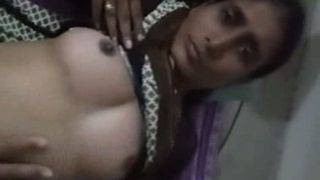 Bini India Bugil Dijilat Jari, Crot Di Dalem