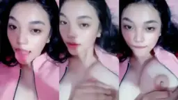 Liatin Aja Vcs Laras Pink, Tiktokers Cantiknya Bikin Mendingin