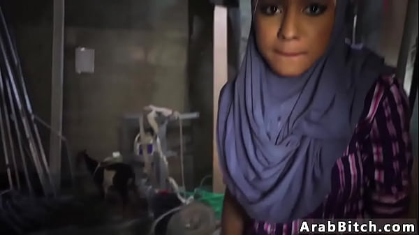 Booty Arab Ketat, Titik Turun Pantat, 23km Di Luar Pos, Bikin Ngaceng.