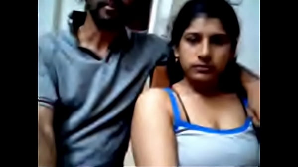 Desi Pasangan Suka Buka-bukaan Di Depan Webcam, Bikin Panas!