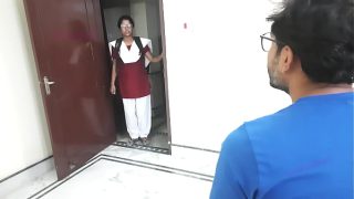 Cerita Panas: Gadis Bengali Polos Digilir Orang Asing – Kisah Seks Hindi