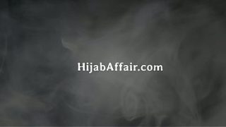 Ibu Tiri Arab Kira Kontolku Lampu, Sampai Ujungnya Basah Kena Pelumas.