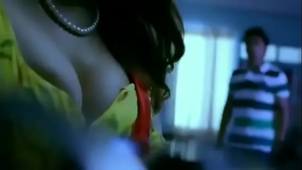 Desi Bhabhi, Gairah Malam Yang Basah Dan Penuh Nafsu.
