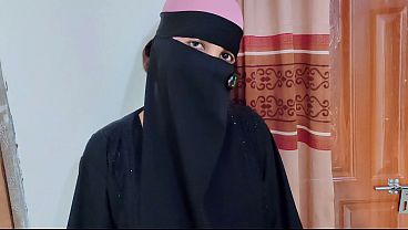 Hijab Jalang Jasmine Digebuk Brutal Sama Orang Asing Sambil Ngewe Keras