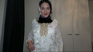 Pov – Ngentotin Kakak Tiri Muslimah Berhijab, Romantis Tapi Mesum Banget