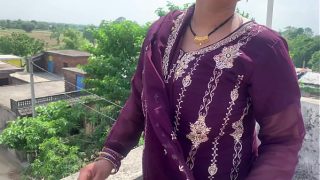 Bhojpuri Desi Bhabhi Ne Apni Chut Aur Badan Ka Maza Pura Chuswaya Hindi Audio Mein.
