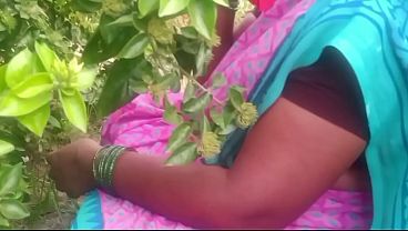 Bhabhi India Di Desa, Ngewe Di Luar Rumah