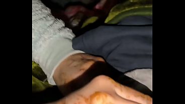 أم خليجية تنيك كسها بقوة وهو يخترق طيزها الناعم سكس عربي ساخن