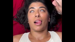 Bintang Film Dewasa Arab, Jasmine Sherni, Digebukin Sambil Dipijat.