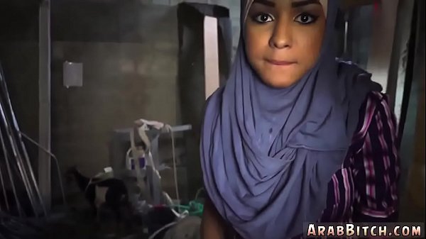 Gadis Remaja Arab Dan Wanita Muslim Di Titik Jatuhnya Bokong, 23km Dari Kota, Bikin Makin Panas Di Jalan.