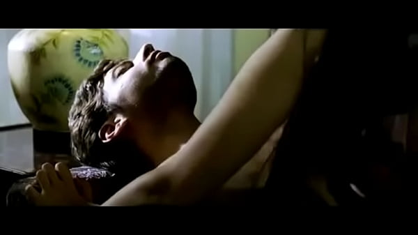 Adegan Panas Dan Bikin Nafsu Naik Di Film Hindi
