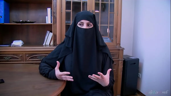 Kesepakatan Abad Ini Ditutup Dengan Ngewe Mulut Dari Pelacur Hijab Arab – Lilimissarab