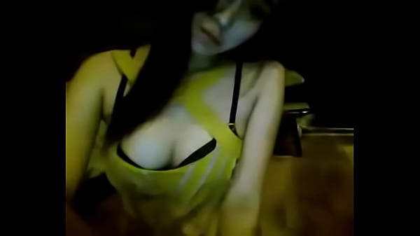 Cewek Indonesia Lagi Horny Di Depan Kamera, Siap Dimainin