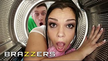 Brazzers – Ngewek Sampai Macet, Cewek-cewek Hot Kena Sange Parah, Kompilasi Bintang Porno Terseksi!