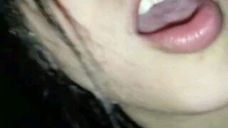 Cewek Cantik Dengan Tetek Kendor Naik Di Kontol