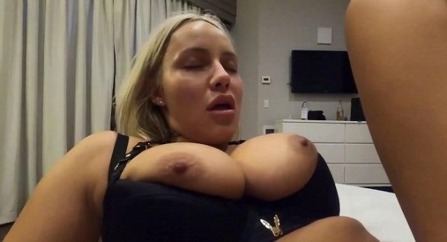 Kylie Page Dikocok Habis Sama Kontol Besar Hitam Sampai Muncrat