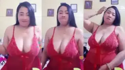 Mami Vindi Pake Lingerie Merah Panas, Live Show Bikin Ngaceng