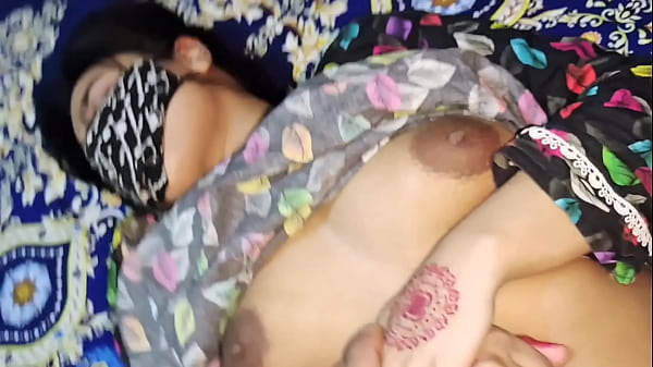 Ibu Tiriku Ngajarin Aku Soal Seks, Omongan Kotor Hindi, Erangan Liar, Ngewe Sengit.