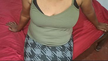 Wanita Asia Sendirian, Siap Dimanjain, Bikin Makin Pengen Nyobain