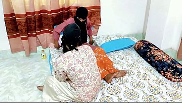 Desi Bhabhi Main Dildo Se Chudai Karti Hai