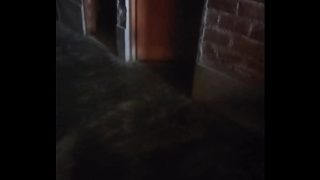 Gadis Ibu Muda, Siap Kubuka Pintu Rumahnya Demi Rupiah, Biarkan Aku Masuk Dan Mainin Tubuhnya.