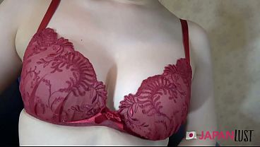 Memek Montok Cewek Jepang Dikocok Penuh Sampai Muncrat