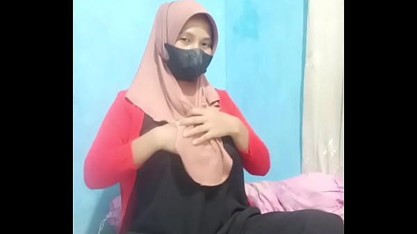 Gadis Berhijab Mainin Dildo Sampe Ngentut Keenakan, Crot Basah Kuyup