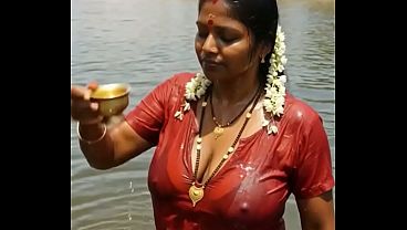 Desi Bhabhi Ai, Siap Bikin Lo Makin Tegang, Gerak-geriknya Bikin Pengen Gigit Bibir.