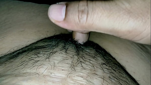 Ibu Tiri Montok Setuju Sekamar Sama Anak Tiri, Malam Jadi Panas.