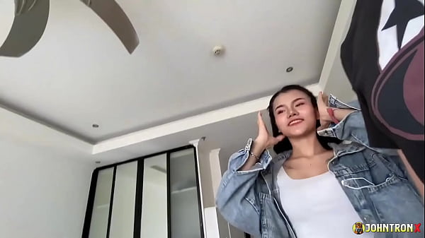 Johntronx – Gue Ngencrotin Tante Thailand Muda Yang Nyepongnya Mantep Banget
