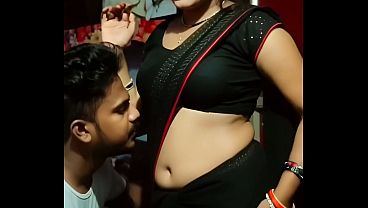 Desi Bhabhi Saree Navel Panas Bikin Ngilu