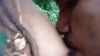 Odisha Ngocok Susu Di Luar, Video Mms Panas