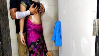 Video Mesum Bhabhi: Adik Ipar Ngewe Kakak Ipar Di Kamar Mandi