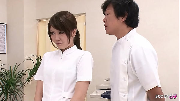 Gadis Perawat Jepang Muda Dicabuli Dua Dokter Sampai Creampie Di Rumah Sakit, Adegan Porno Jav Tanpa Sensor