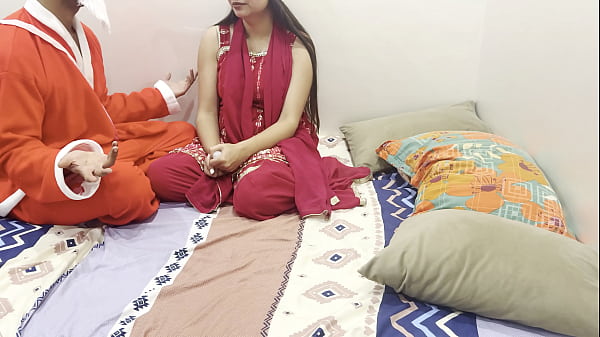 Tahun Baru 2026, Video Bokep Paling Hot Dengan Dirty Talk Hindi Roleplay Saarabhabhi, Bikin Makin Horny Sama Santa, Ngegas Abis!