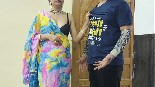 Ibu Tiri India Berdada Besar Bantu Anak Tiri Berhenti Merokok Dan Kasih Kenikmatan Seks Di Hindi